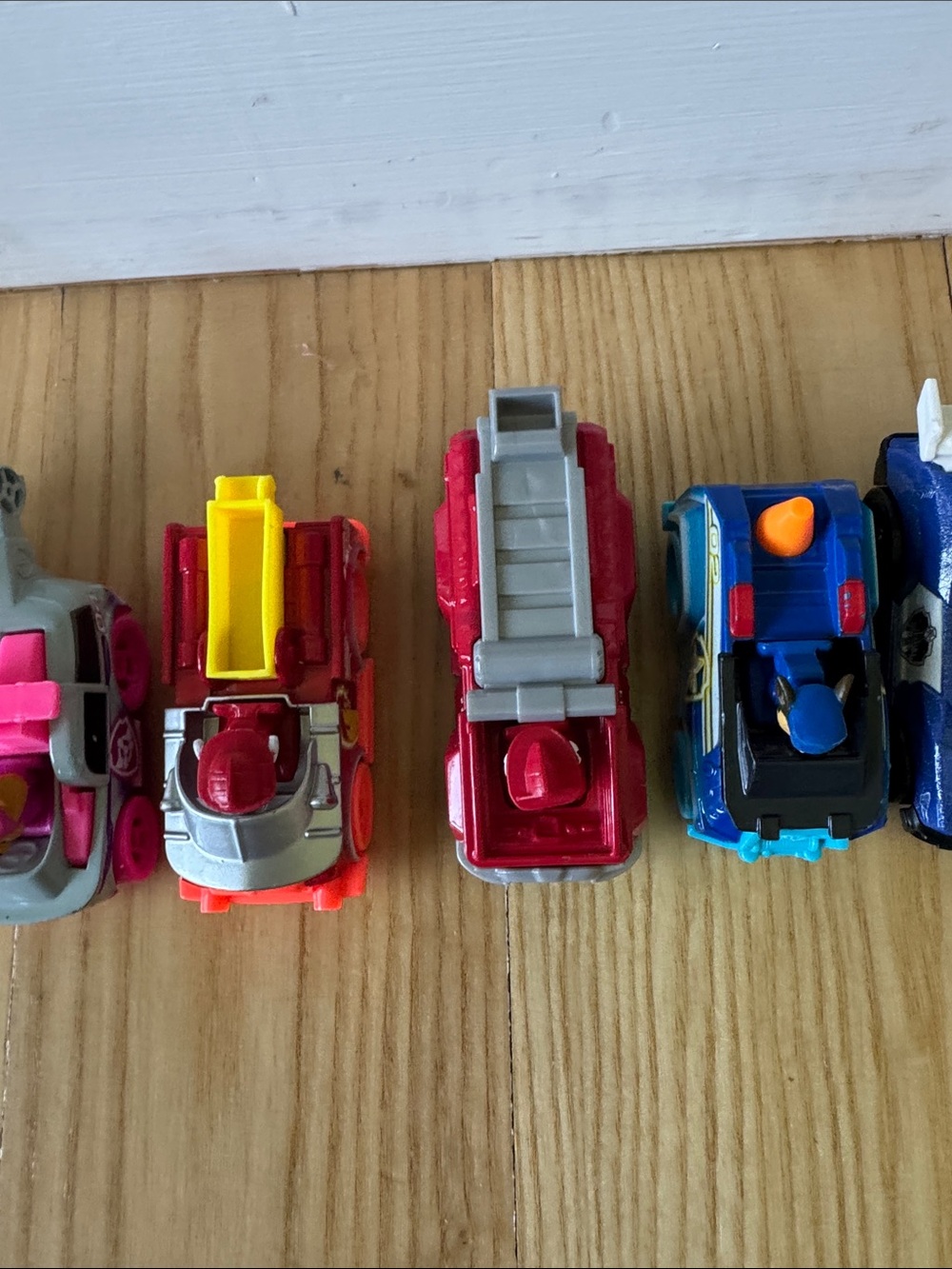 Paw Patrol Die Cast Vehicle Lot Mission Cruiser 13 Cars 5 Air Rescue Planes - Picture 9 of 16